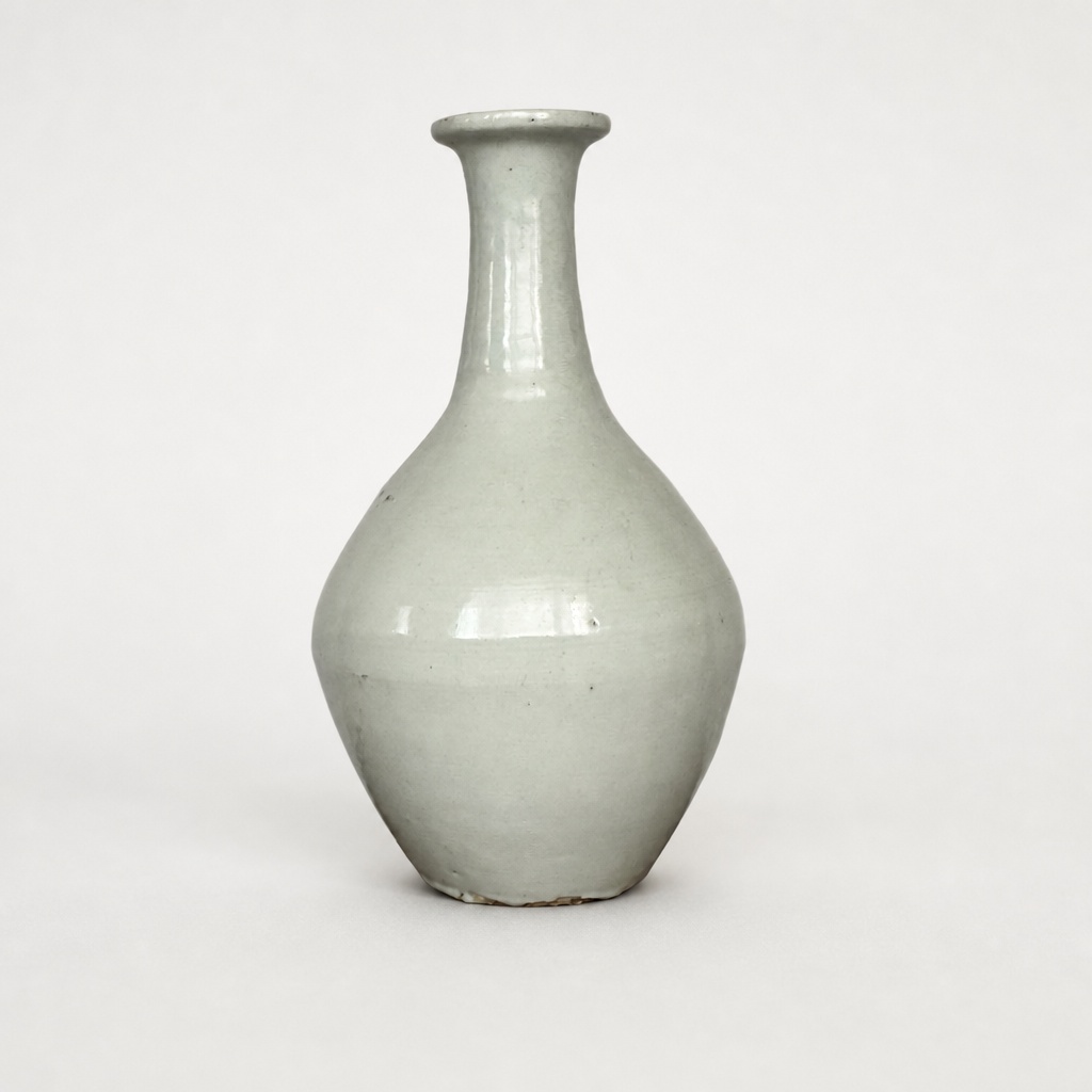 White Porcelain Tokkuri Vase Flower Holder Japanese Antique Folk Art - 1