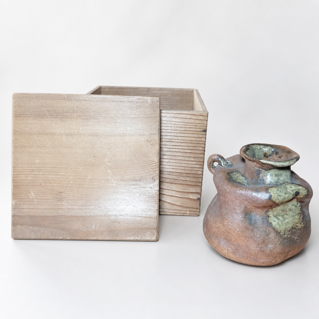 Bizen Ware Shigaraki Ware Tokkuri Vase Flower Holder Pottery - 1