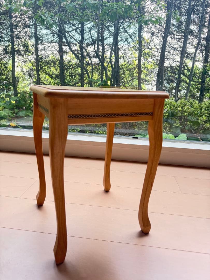 Wooden Side Table Mini Table Flower Stand Antique Style Classic - 1